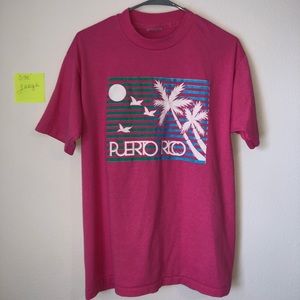 Vintage Puerto Rico tee. Size large.
